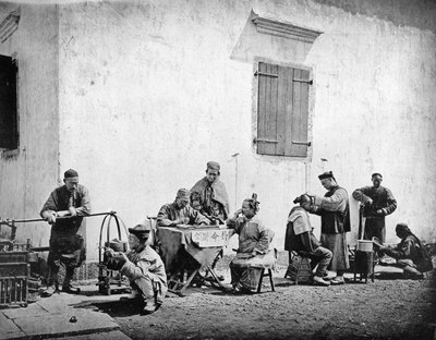 Street Groups, Kiu-Kiang, c.1867-72 by John Thomson